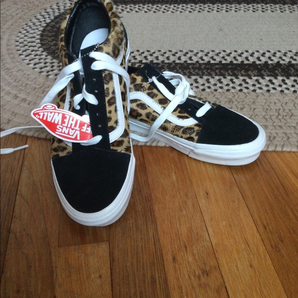 Vans Shoes - Vans suede and pony hair tie up